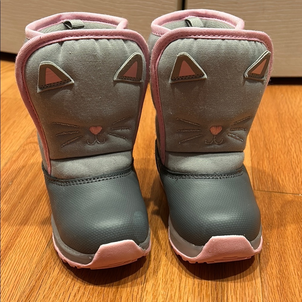 Carter's SnowBoots
